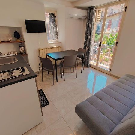 Tao House Apartment ตาออร์มินา ภายนอก รูปภาพ